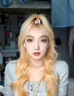 曝光深圳高颜值精神小妹肖利琴被以前的炮友偷拍视频威胁，迫不得已被干，超级反差1