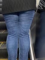 地铁偷拍坦克 bbw1