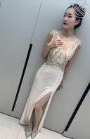 谁认识呀，谁家小嫂子眼神这么迷离，有没有用过的呀。叫什么名字求解哈0