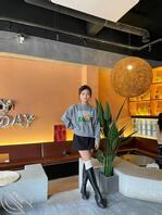 极品嫩妹反差母狗美女2