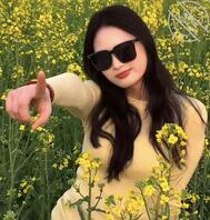 我的女人 公认的公交车 谁都可以玩弄 大家都来玩弄她操她屁眼逼逼1