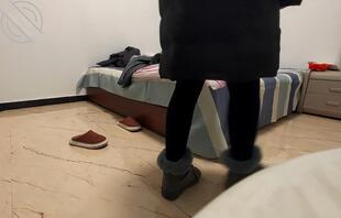 新设备收到了,昨晚开始偷窥老妈,以后能对着老妈打飞机了2