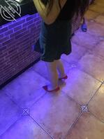 近距离跟拍红高跟邻居少妇，差点被发现，有人喜欢吗 有的话下期继续跟拍