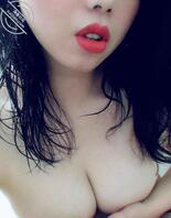 分享一个熟女姐姐 梨型身材恰到好处