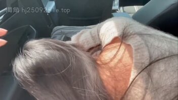 （真实投稿系列）小骚货天生就有母狗性格，最后还是内射了小母狗