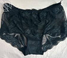 老妈的大奶子和骚逼逼  