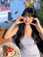 姐姐丘敏怡的生活照，不知道是在珠海哪里拍的呢