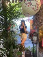 姐姐丘敏怡的生活照，不知道是在珠海哪里拍的呢2