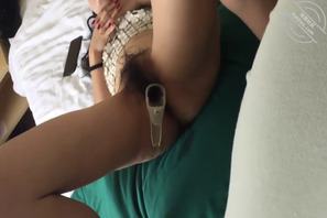 这个小美女的逼是怎么了，是有炎症吗