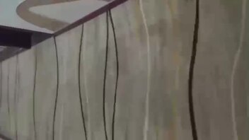 哥哥在楼上睡觉，和嫂子在楼下翻云覆雨，无套内射！