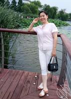 意外发现南京坦克母狗的妈妈在宾馆被3p肛交调教。0