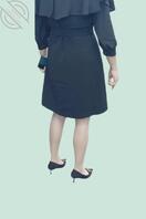 爱穿高跟的骚货，让大家都看到你的骚穴！1