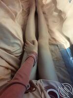 在学校宿舍露出的母狗（露脚底版）