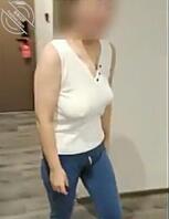 白天叫阿姨,晚上阿姨叫,和邻家大黑逼荡妇阿姨王艳伶的真实乱伦2