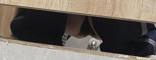 持续厕拍女大 有一个逼毛多的都看不见逼了 兄弟们评论区多多交流合作1