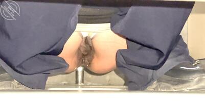 厕拍 六位清纯女大 第一位更是极品！1