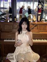 外表清纯可爱的女大