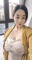 妈妈太有韵味了，大奶子太白了0
