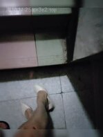 让骚逼老婆把外卖员勾引上楼无套操他