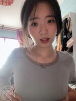 绝对真实，借表姐平板追剧在相册发现了表姐的骚照，我应该怎么办啊