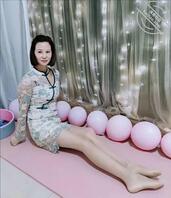 原创:丈母娘给我发的私房照准备强干这老骚逼了