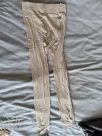 去住民宿，偷放房间里漂亮少妇衣柜里的私物0