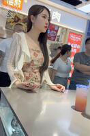买奶茶的极品肉丝少妇1