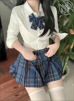 原创:落地窗前爆虐jk妹妹,羞辱调教给外面欣赏,强制口爆真是绝了~1