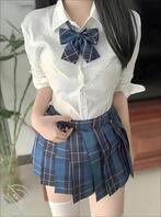 原创:落地窗前爆虐jk妹妹,羞辱调教给外面欣赏,强制口爆真是绝了~2