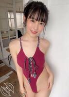 高腿公主双腿逆天！性感视角照公开