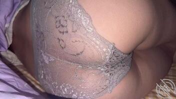 和老婆在一起五年多了 现在操她跟操娃娃似的水没多少一声也不吭 真够了1