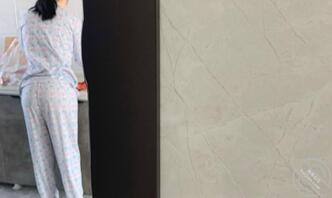 23  带表妹洗澡，偷偷记录下一起在浴室爱爱的整个过程!抱着表妹屁股好爽0