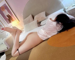 按着母狗的头骑马