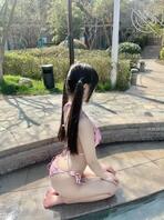 兄弟的表妹又发骚了，穿着泳装想被人干0