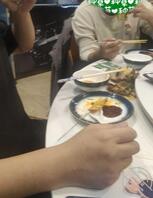 原创【16】接老妈的老情人吃饭喝酒,被我灌醉,我在客厅操老妈给他带帽0