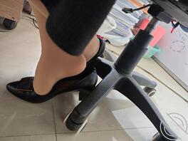 偷拍丝袜骚脚熟女0