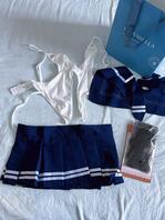 给妹妹买了情趣内衣，好不容易让她穿上0