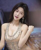 车展最靓的崽！任绵绵甜美出圈，网友直呼顶不住2