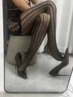 人妻的腿翘起来的高跟鞋2