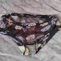 在老妈的房间发现套套1