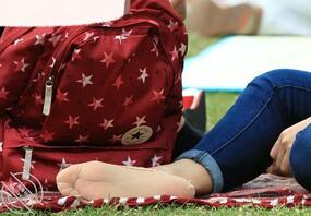 公园草坪的丝袜脚（第一期）