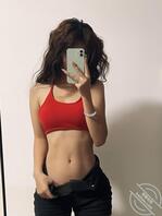 表面是个清纯女大学生的表妹,背地里各种擦边超反差2