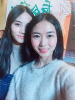 你们猜猜哪个是玩群交的骚逼 1