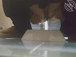 厕拍风韵犹存的骚逼