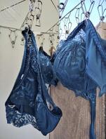 嫂子的内裤太性感了吧 好骚啊0