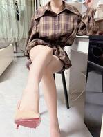 意外撞见姐夫在，待姐夫走后小皮鞭调教姐姐把她操的淫水狂喷1