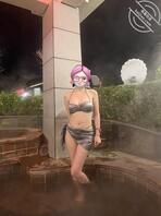 泳池边极限露出