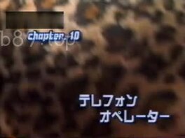 办公室里边打电话边