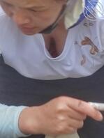 妇女，露出1