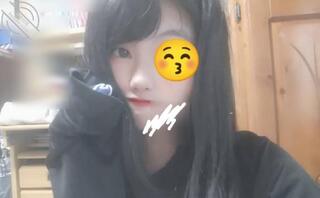 性感的粉嫩小妹妹0